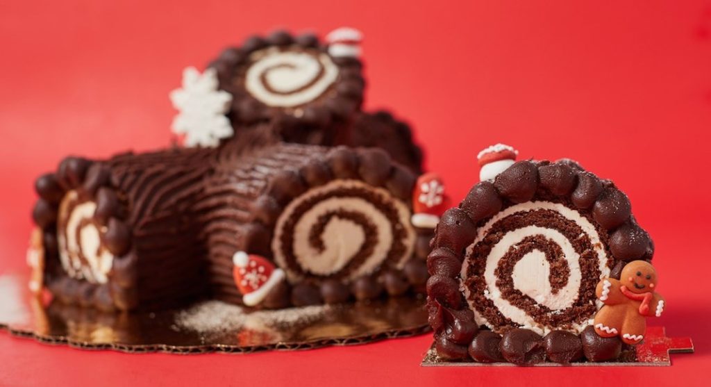 A cake made to look like a face
