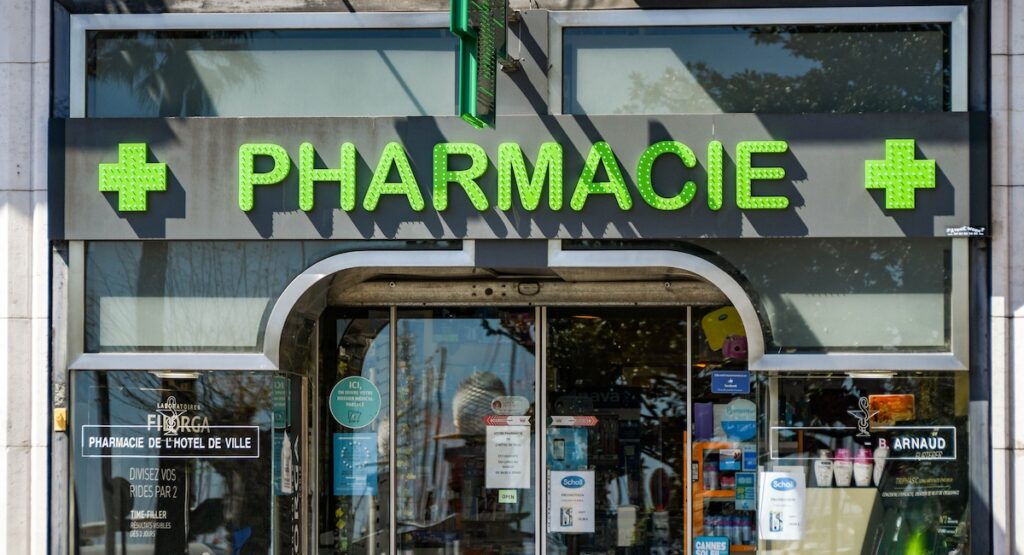 Front of French pharmacy