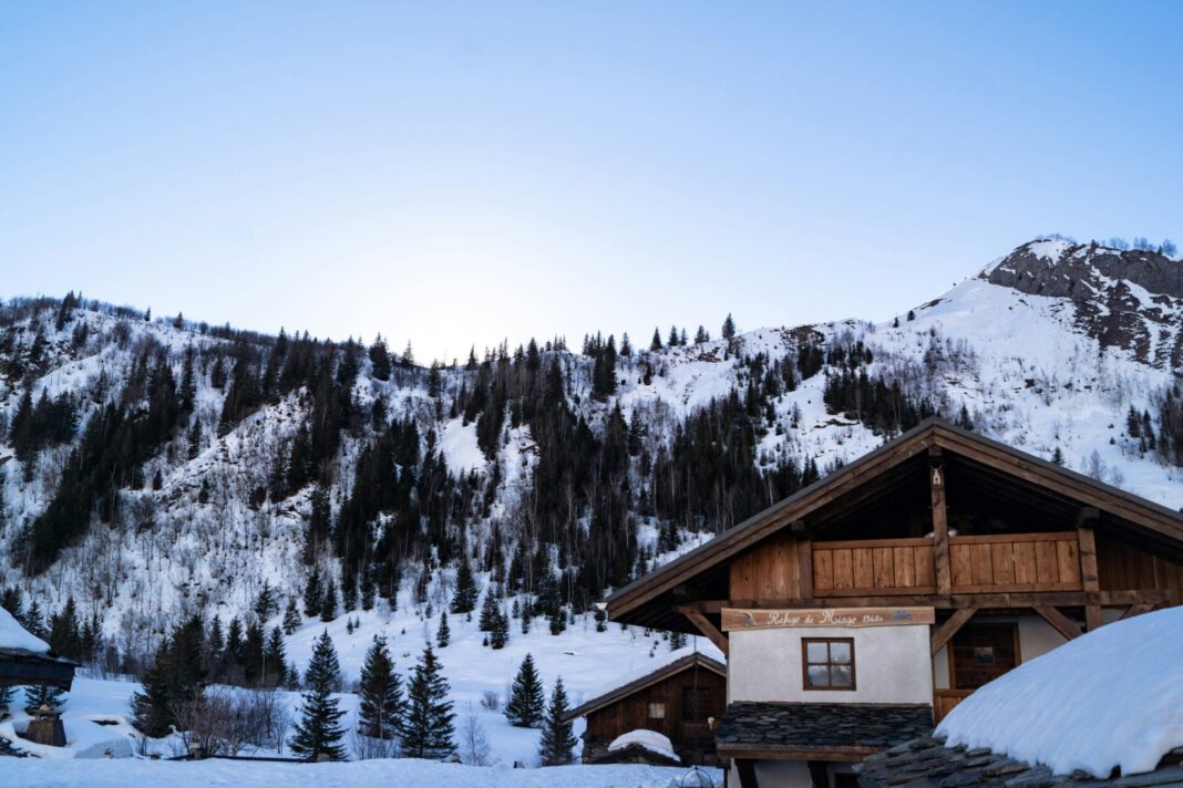Chalet in France, skiing