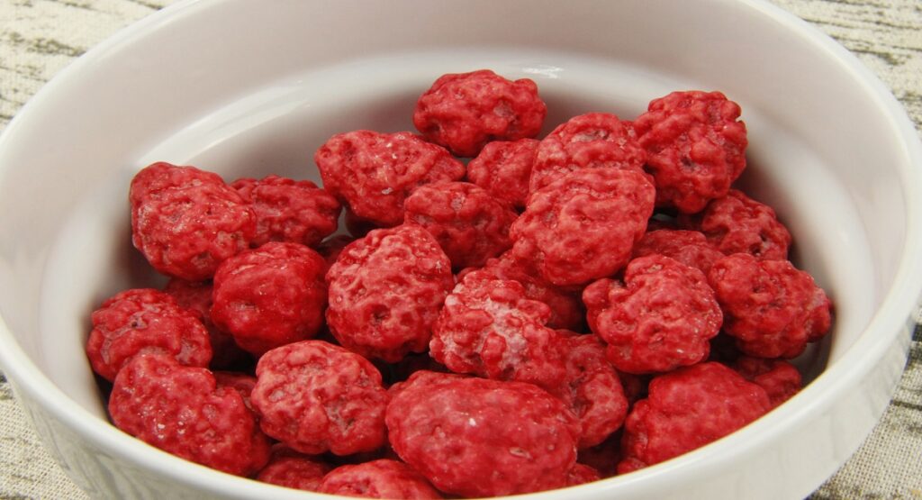 Bowl of pralines roses (pink pralines)