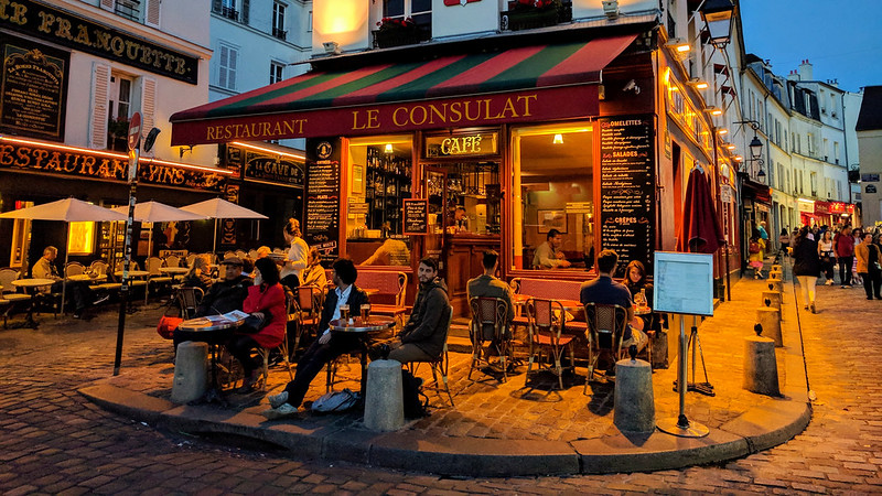 paris cafe le consulat