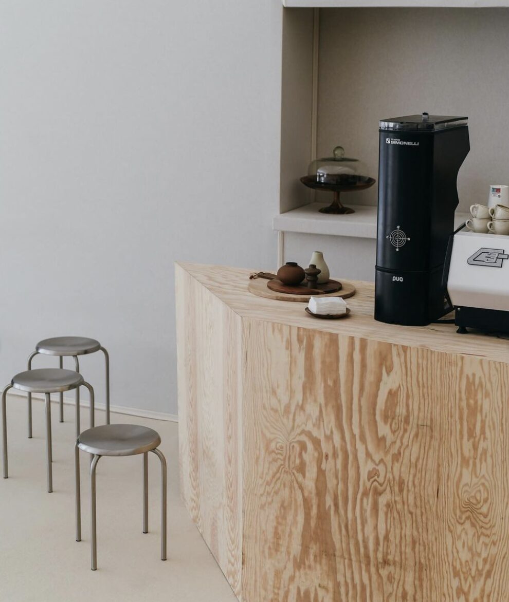 Dreamin Man coffee shop paris