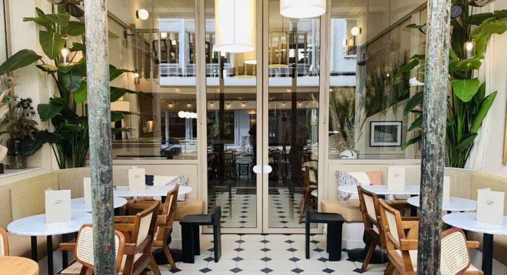 Le petit Cadet restaurant.