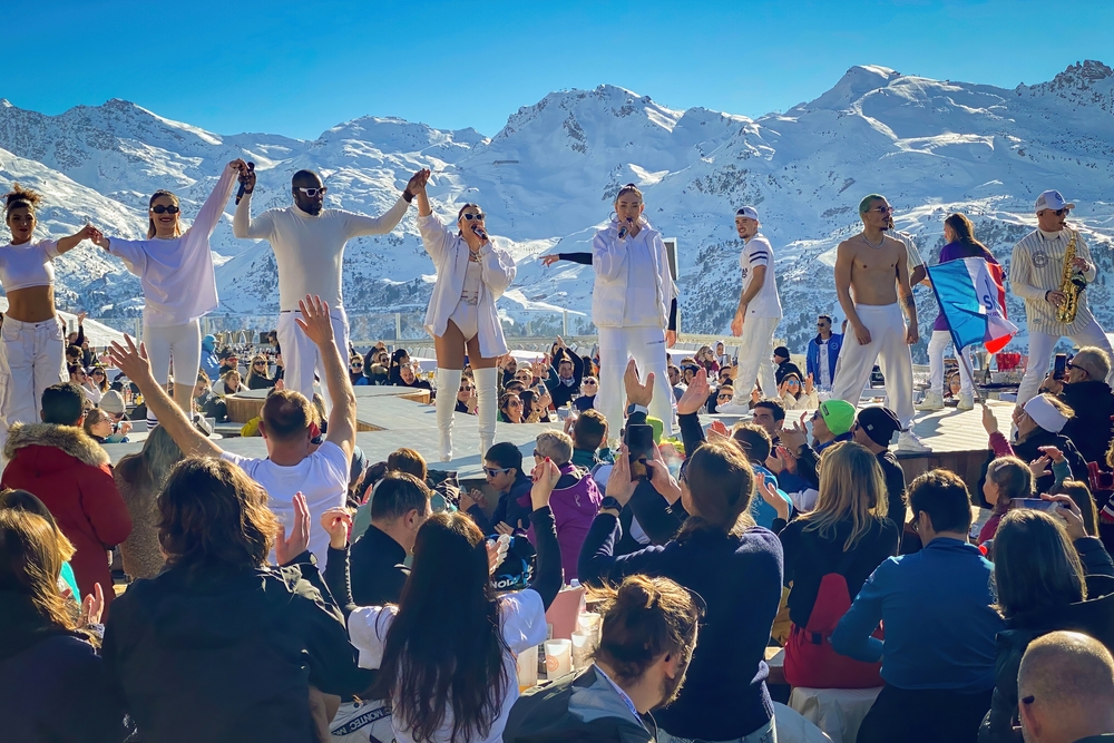 spring skiing la folie douce