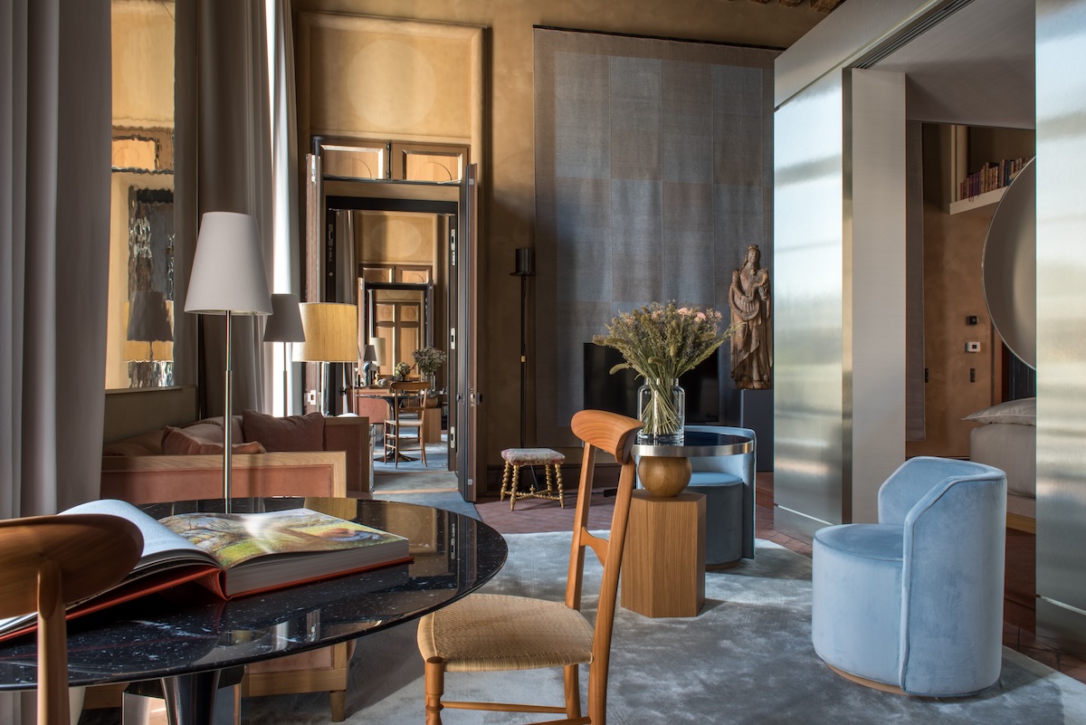 cour des vosges hotel le marais paris