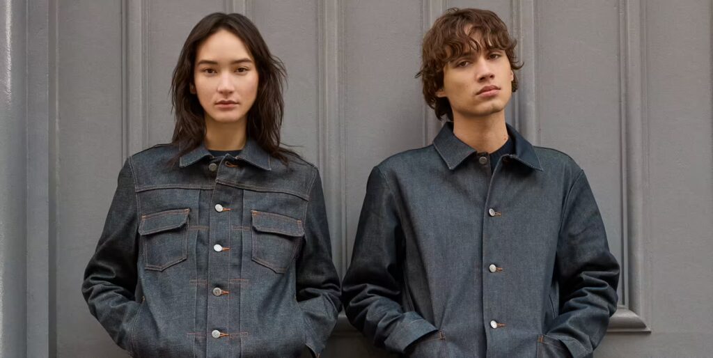 parisin girl shoppign APC