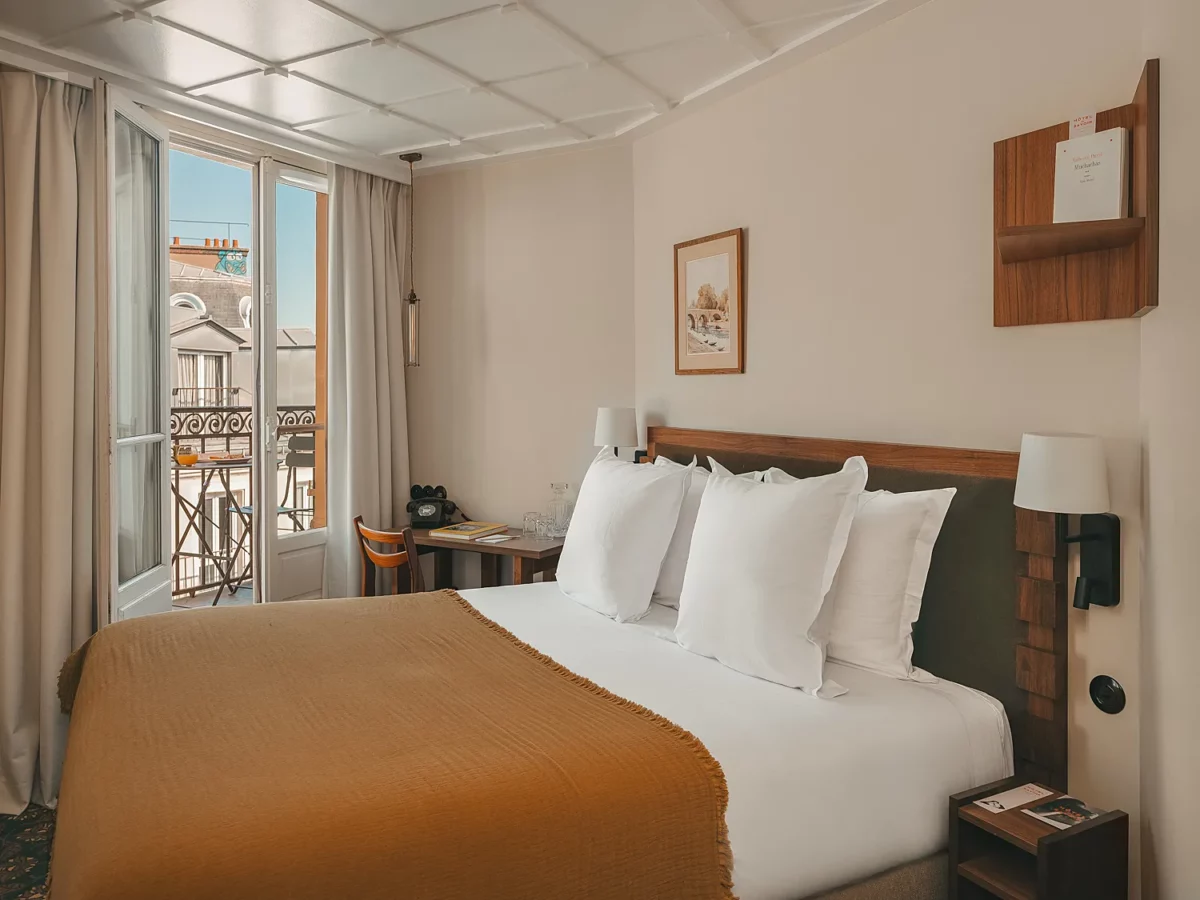 hotel du savoir near notre dame paris