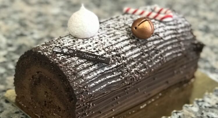 Chocolate bûche de Noel.