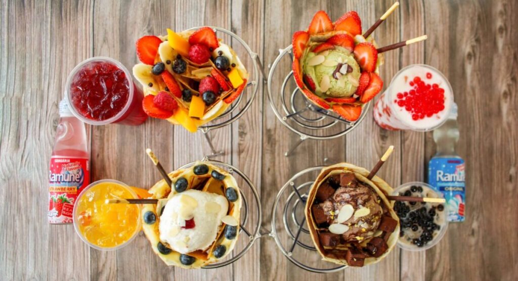 Crêpes and drinks from T-Swirl Crepe.
