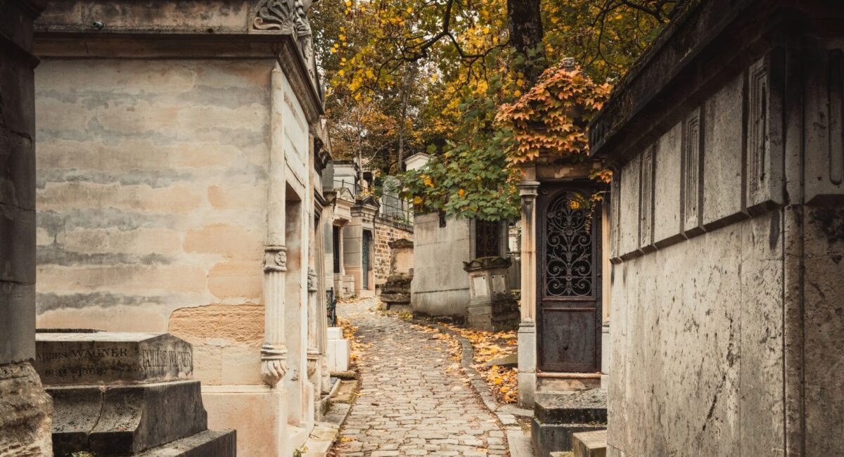 pere lachaise cemetery