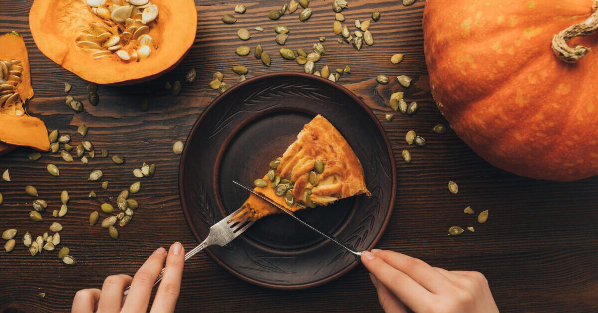 A sliced ​​squash on a plate.