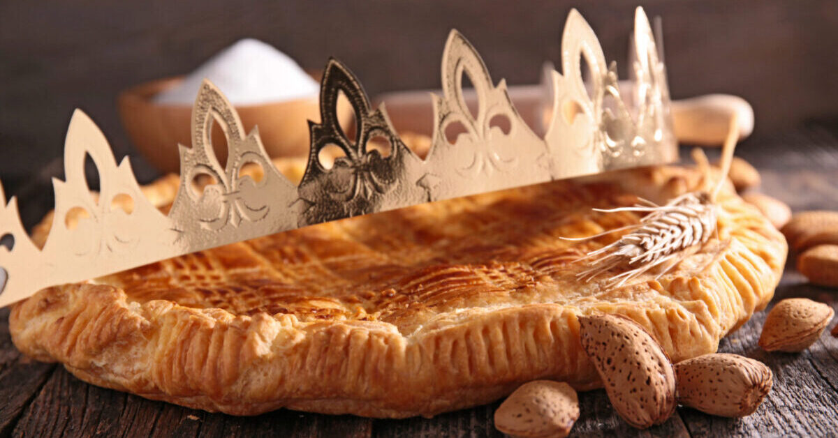 Galette des rois with the crown.