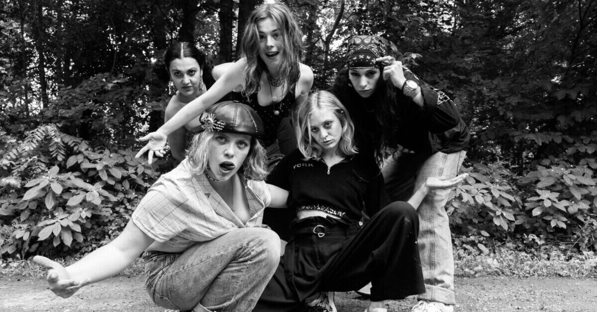 La Cercleuse, a group of four women rappers—Ozna, Babsi, Introspective, Kyara and DJ Bapzila.
