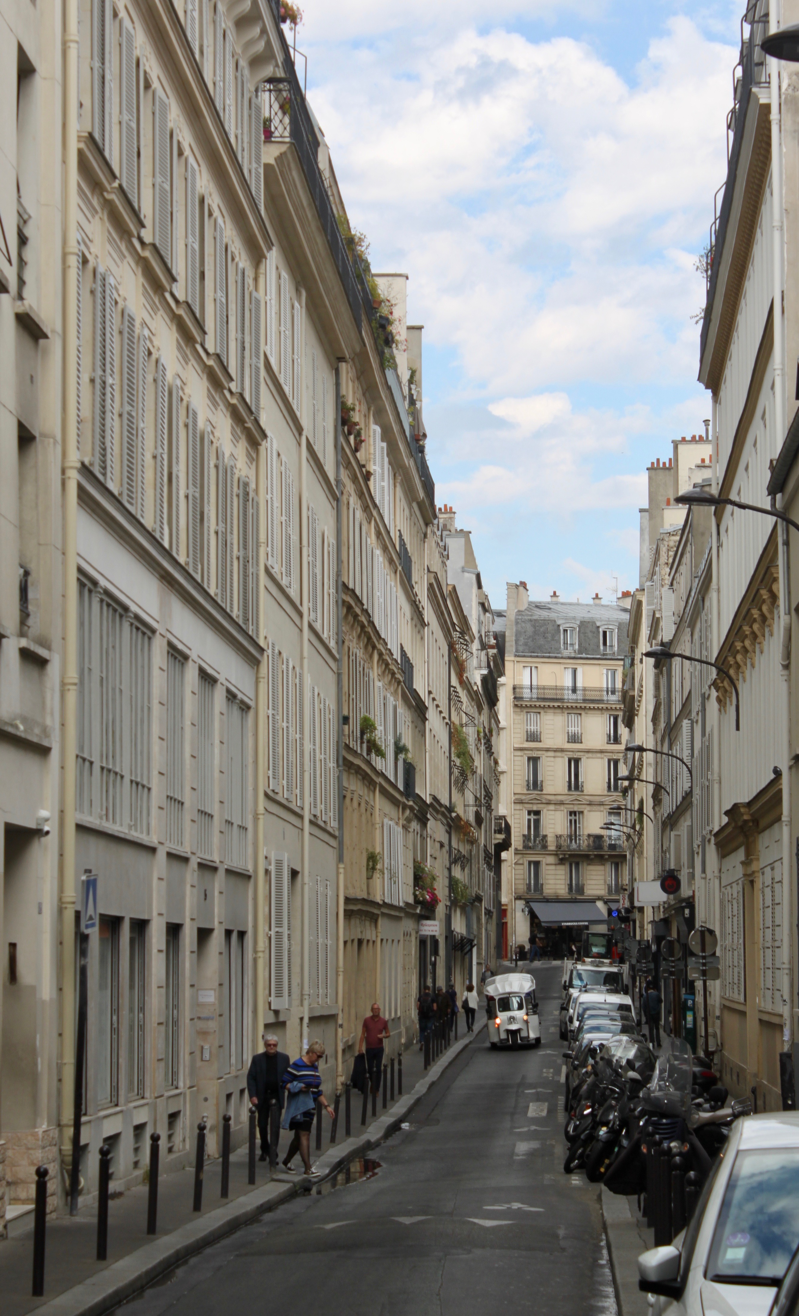 rue saulnier - Frenchly