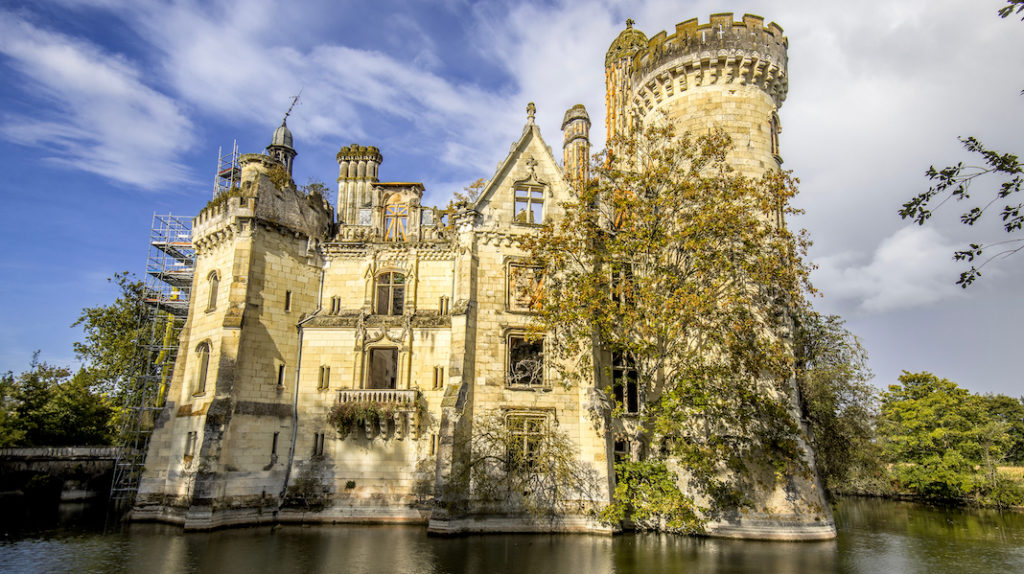 9 Abandoned French Châteaux That Are Eerily Beautiful Frenchly