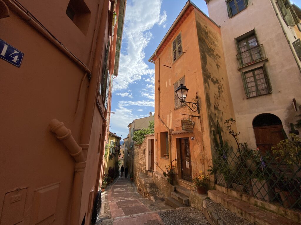 places to visit in the south france