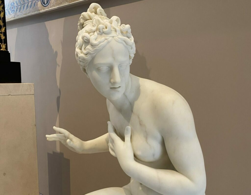 A sculpture of a person