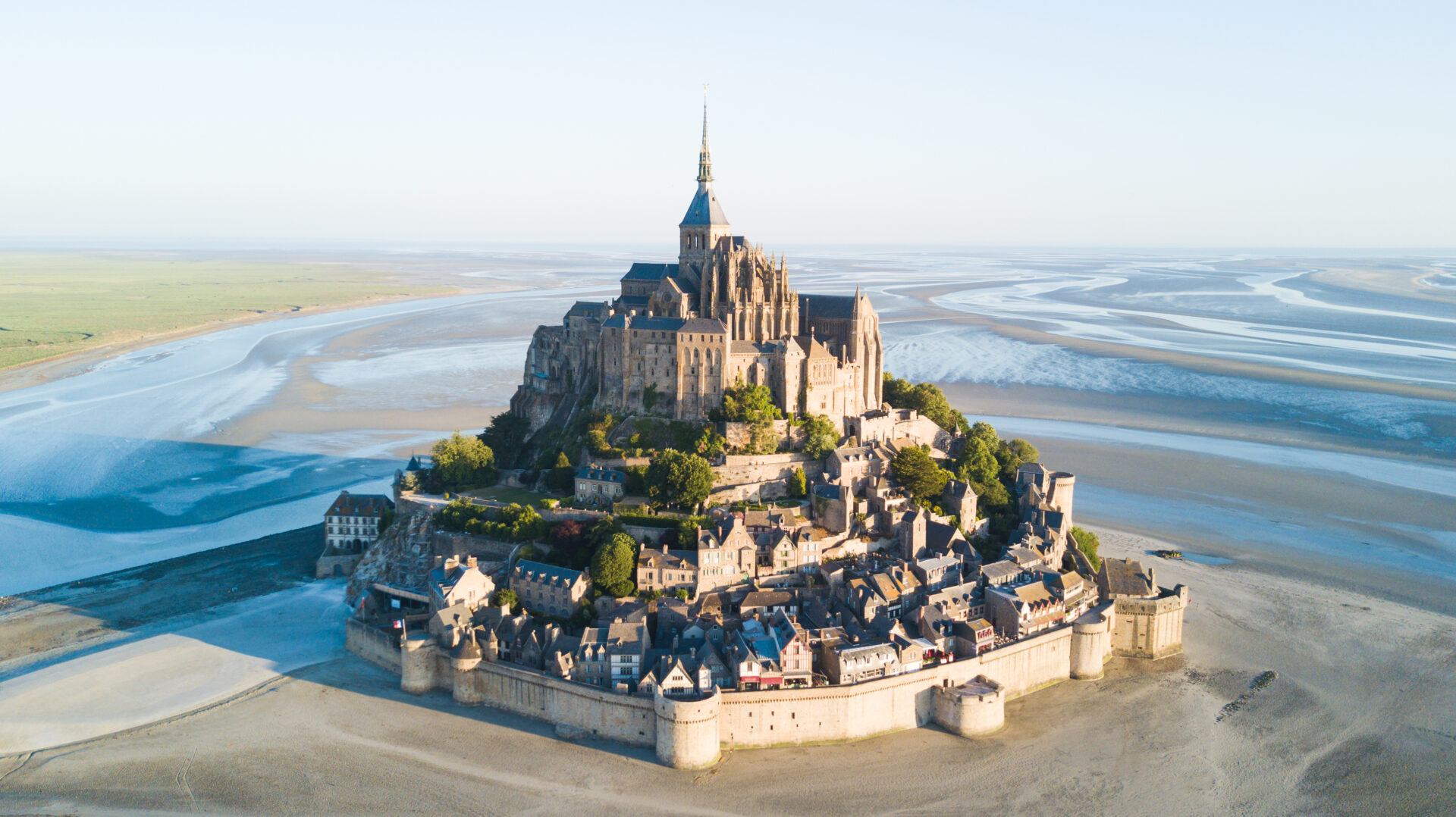 mont st michel how to visit